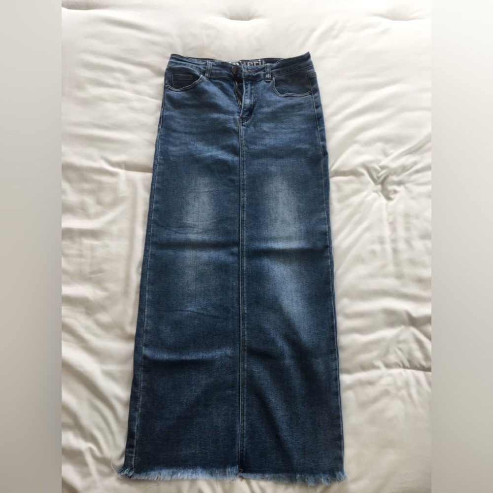 Inherit Dakota Raw Hem Maxi Skirt